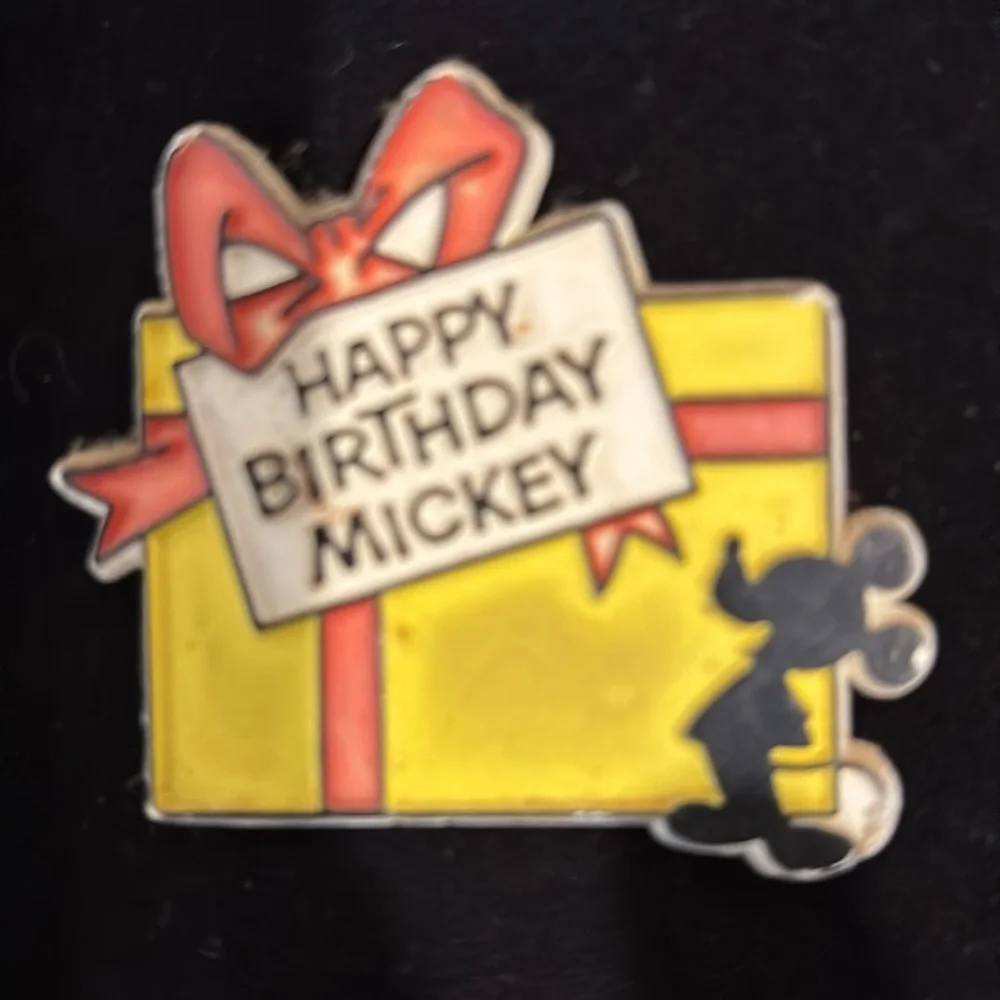 Vintage “Happy Birthday Mickey” Magnet – Disney Collectible